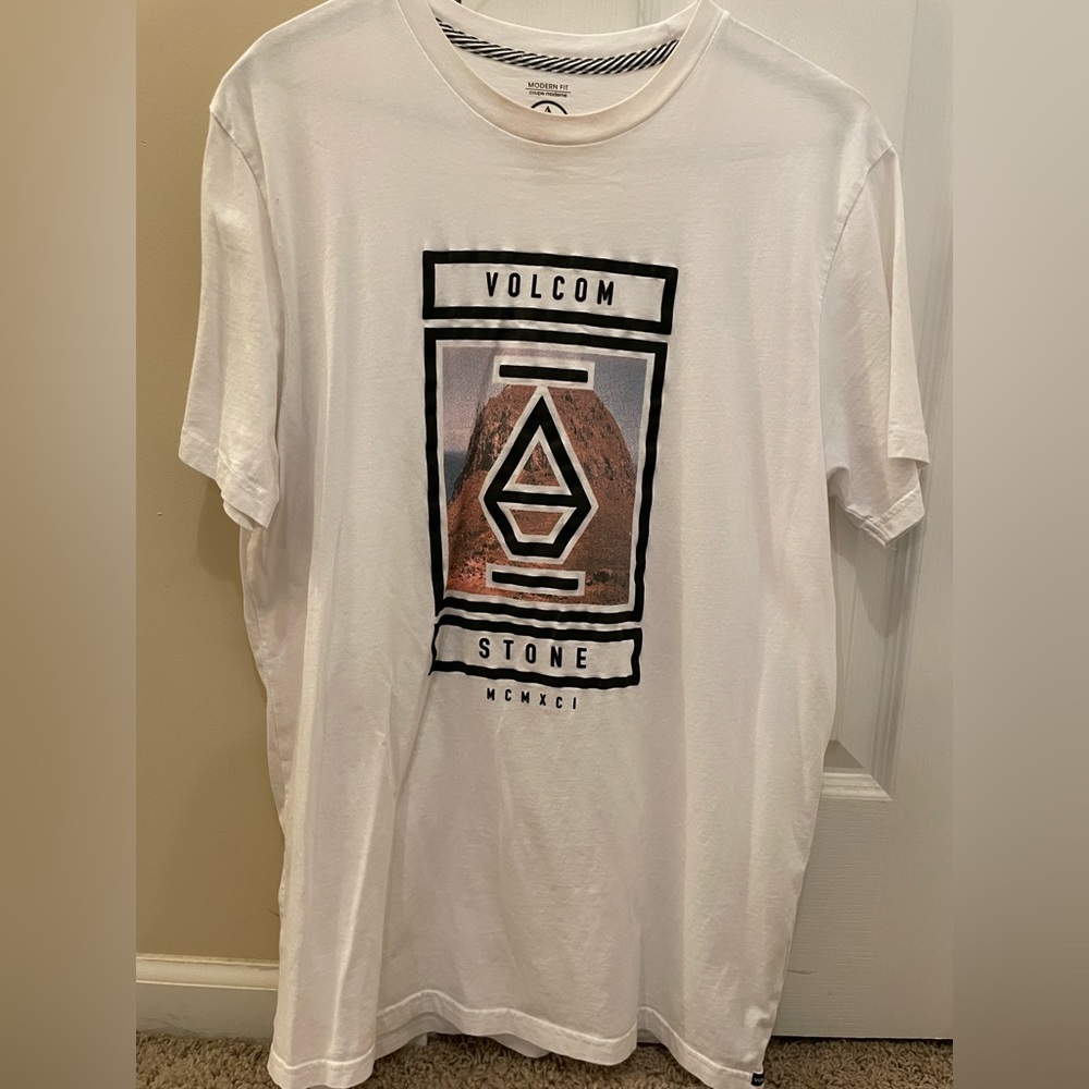 Mens (MEDIUM) Volcom tee